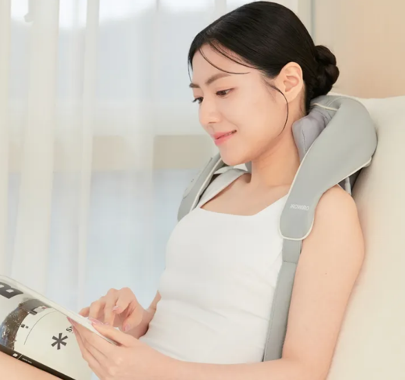 이로위로 목 어깨 마사지기 안마기 풀기 승모근 마사지기 없애는운동